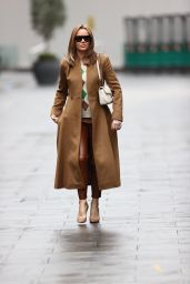 Amanda Holden Street Fashion - London 01/19/2021