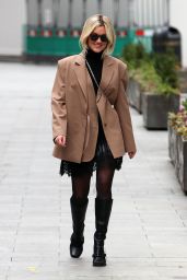 Ashley Roberts Chic Style - London 01/11/2021