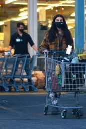 Chantel Jeffries - Grocery Shopping at Whole Foods in West Hollywood 01/19/2021