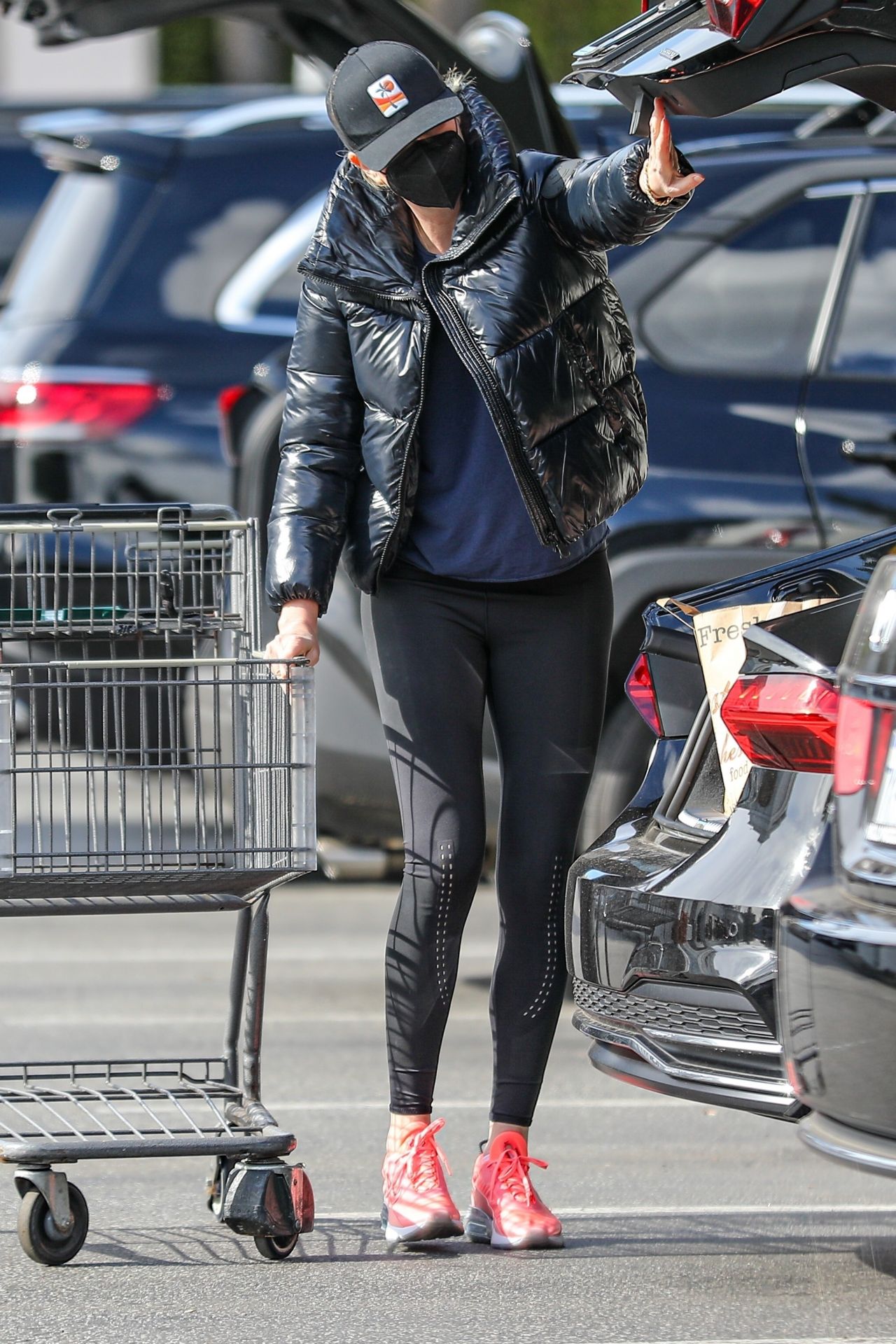 Charlize Theron - Shopping at Bristol Farms in Beverly Hills 01/25/2021