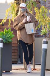 Elsa Hosk in Casual Outfit - Blue Bottle Coffee in Studio City 01/01/2021