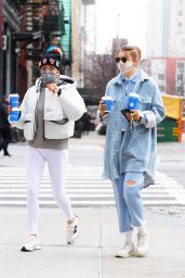Gigi Hadid With Her Mother Yolanda Hadid in SoHo, New York 01/13/2021