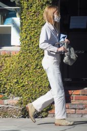 Gillian Jacobs Street Style - Out in Los Angeles 01/11/2021