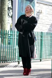 Hilary Duff and Molly Bernard - Filming "Younger" in Manhattan 01/20/2021