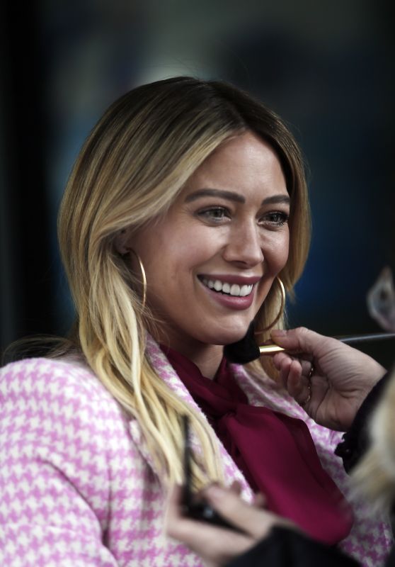 Hilary Duff - "Younger" Set in New York 01/22/2021
