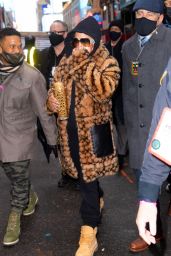 Jennifer Lopez - Arrives for Rehearsals in Times Square 12/31/2020