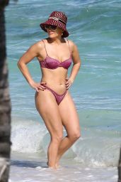 Jennifer Lopez in a Bikini in the Turks and Caicos Islands 01/06/2021