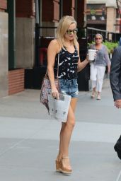 Kate Hudson in Shorts - NYC (2015)