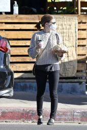 Kate Mara in Casual Outfit in Los Feliz 12/31/2020