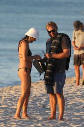 Kate Walsh in a Bikini - Beach in Perth 01/05/2021