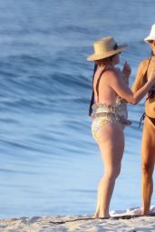Kate Walsh in a Bikini - Beach in Perth 01/05/2021
