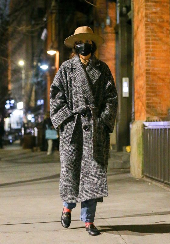 Katie Holmes - Out in New York 01/15/2021