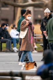 Katie Holmes - Washington Square Park in NY 02/01/2021