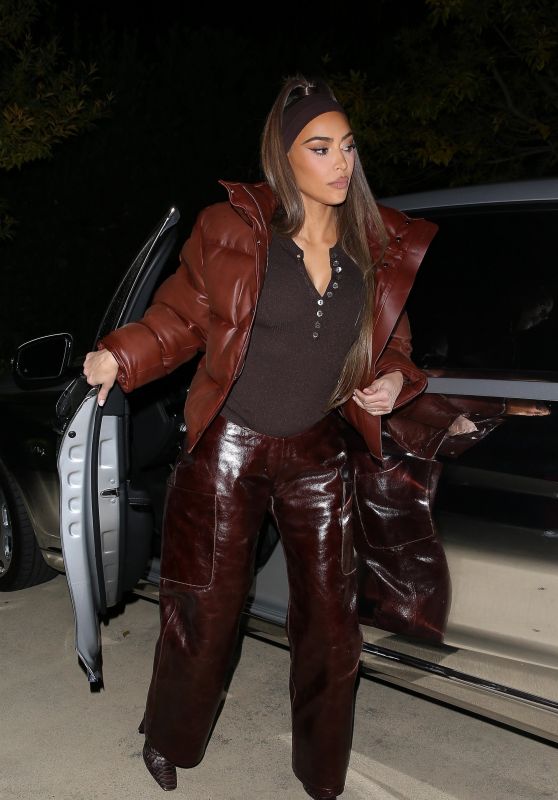 Kim Kardashian - Out in Los Angeles 01/04/2021