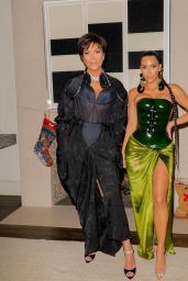 Kim Kardashian Outfit 12/25/2020