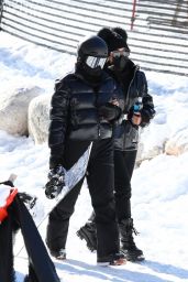 Kylie Jenner - Hitting the Bunny Slopes in Aspen 01/01/2021