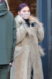 Kylie Jenner Winter Style – Shopping at Ralph Lauren on New Years Day in Aspen 01/01/2021