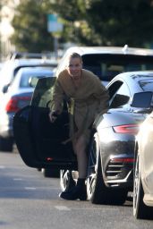 Lara Worthington - Out in Beverly Hills 01/04/2021