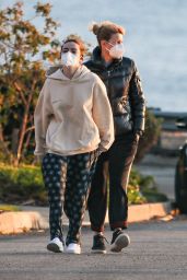 Laura Dern With Her Daughter - Beach in Pacific Palisades 01/01/2021