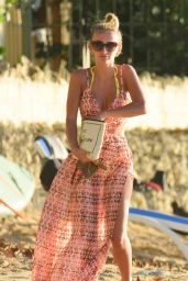 Lucy Watson and Tiffany Watson on the Beach in Barbados 12/29/2020