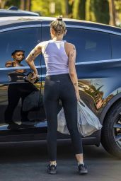 Miley Cyrus in Tank Top and Leggings - Shopping in Calabasas 01/22/2021