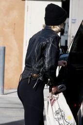 Miley Cyrus - Leaving a Gym in West Hollywood 01/24/2021