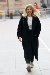 Mollie King in Casual Outfit - London 01/09/2021
