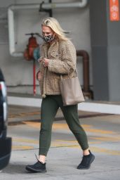 Molly Sims - Out in Santa Monica 01/05/2021