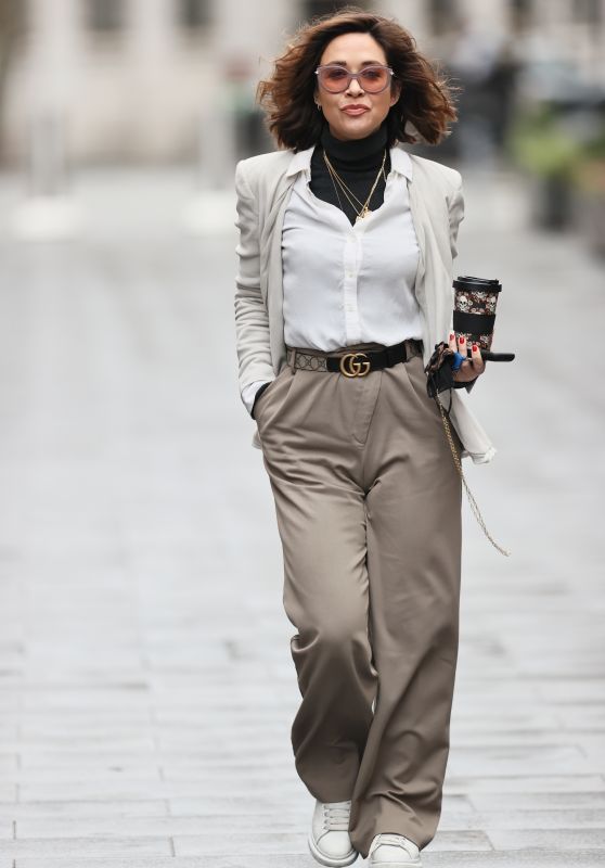 Myleene Klass in a Blazer, Shirt and Wide-Leg Trousers - London 01/02/2021