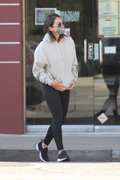Olivia Munn in Tights - West Hollywood 01/04/2020