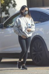 Olivia Munn in Tights - West Hollywood 01/04/2020