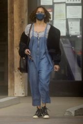 Paula Patton at the Vintage Grocers in Malibu 01/08/2021