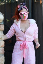 Phoebe Price in a Pink and White Polka Doted Outfit - LA 01/05/2021