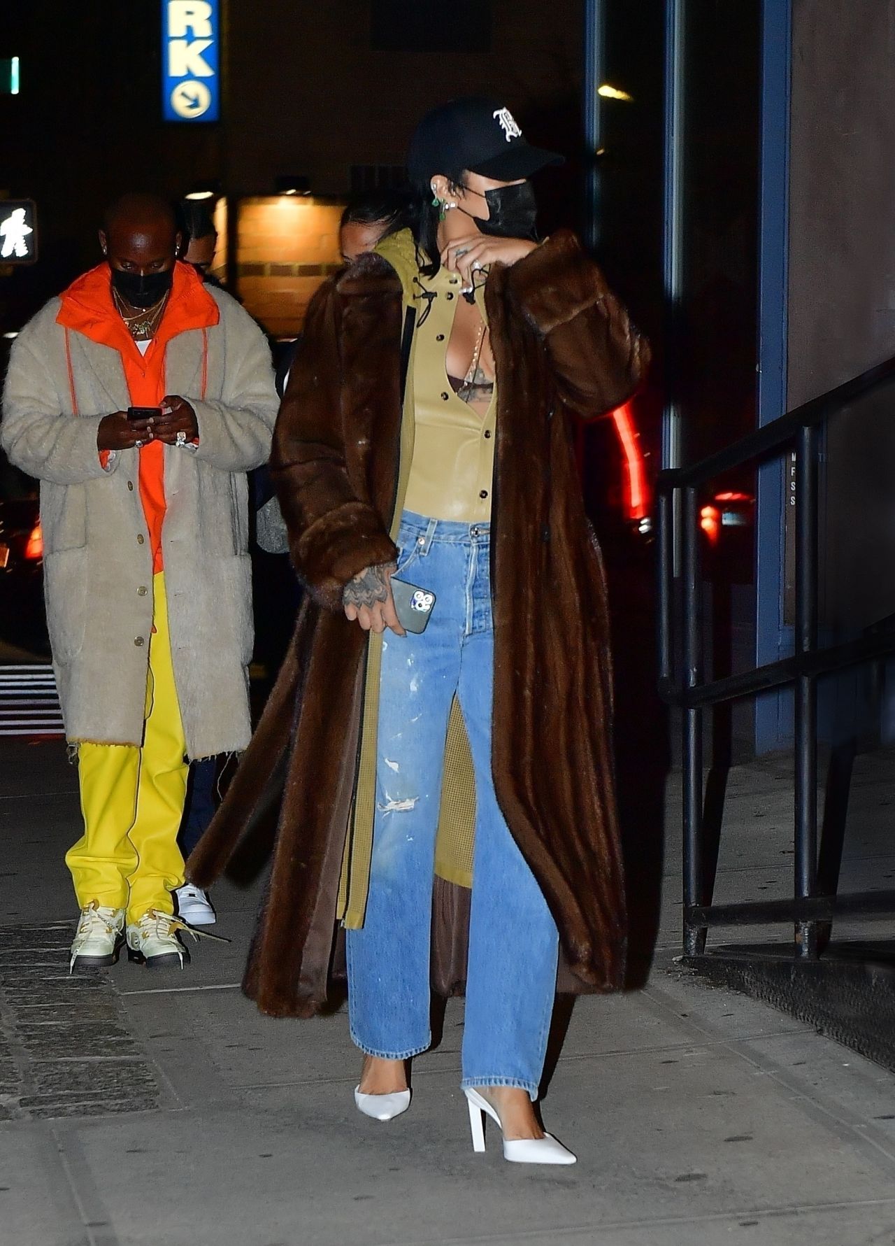 Rihanna Night Out Style - New York City 01/19/2021 ...