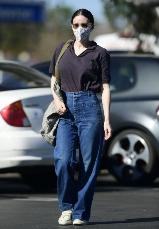 Rooney Mara – Out in Los Angeles 01/19/2021