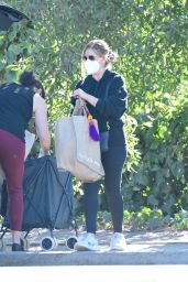 Sarah Michelle Gellar - Out in Brentwood 01/17/2021
