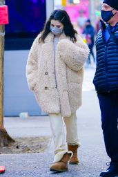 Selena Gomez - "Only Murders in The Building" Set in NYC 01/19/2021
