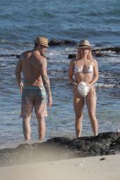 Sharna Burgess in a Bikini - Beach in Hawaii 01/02/2021