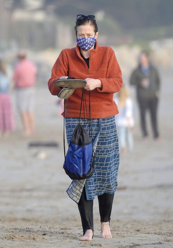 Sigourney Weaver on the Beach in Los Angeles 01/13/2021