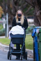 Sophie Turner - Out for an Afternoon Walk Near Her LA Home 01/20/2021