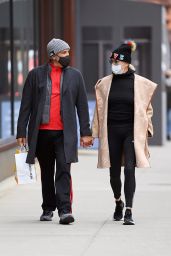 Yolanda Hadid With Her Boyfriend - New York City 01/11/2021