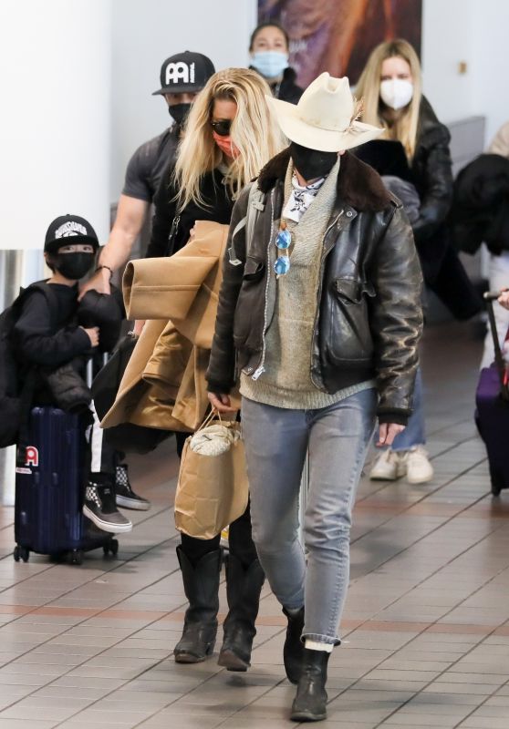 Amber Heard at LAX Airport in Los Angeles 02/20/2021