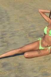 Chloe Veitch in a Bikini - Beach in Dubai 02/18/2021