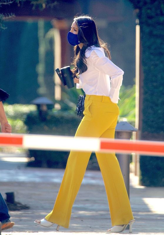 Eiza Gonzalez Arriving for a Meeting at DreamWorks Studios in LA 02/08/2021