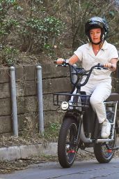Florence Pugh - Biking in LA 02/20/2021