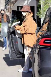 Hailey Rhode Bieber - Arriving at a Hair Salon in Beverly Hills 02/17/2021