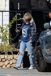 Holly Madison at a Car Repair Shop in LA 02/26/2021