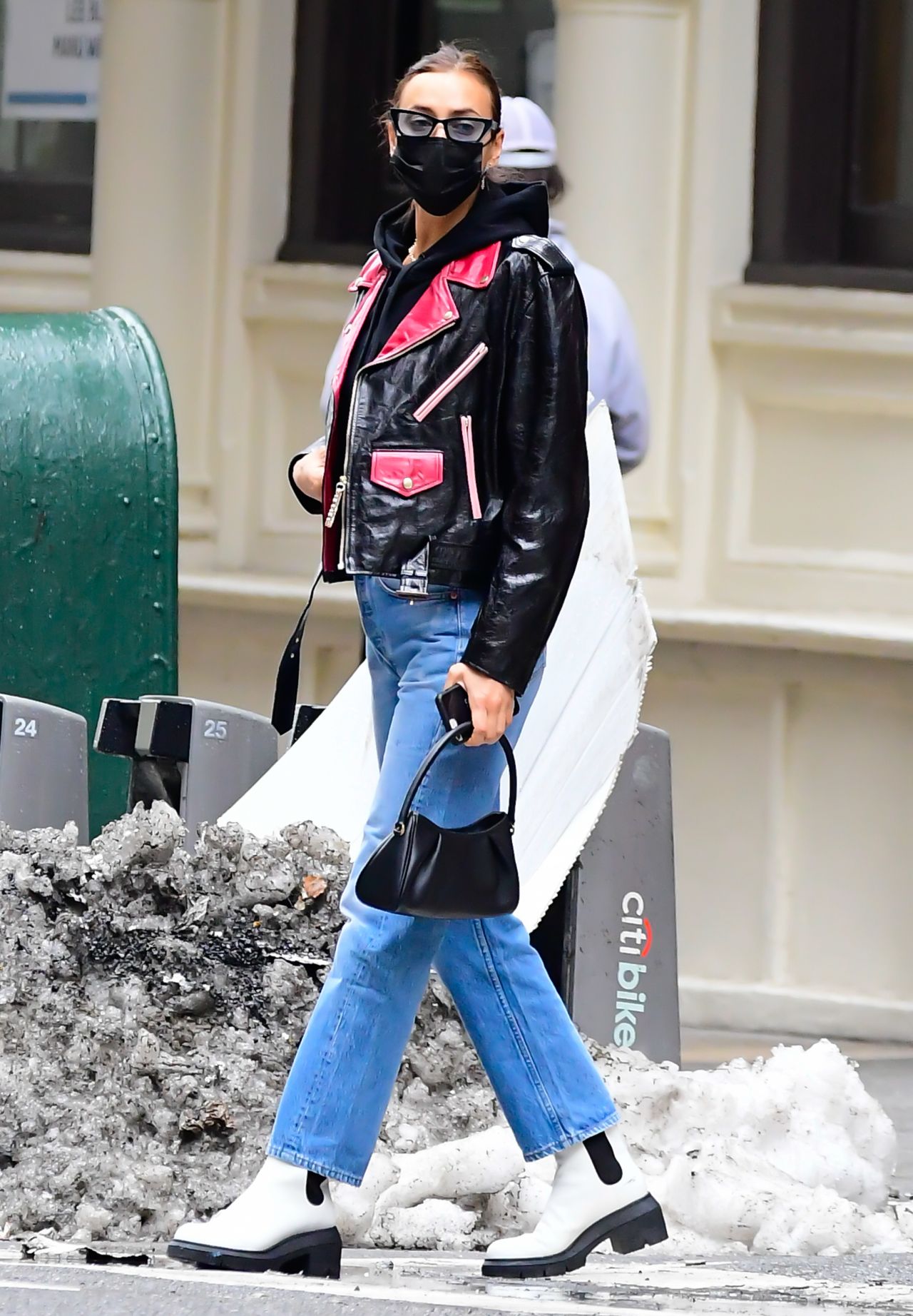 Irina Shayk Looks Stylish - New York 02/16/2021 • CelebMafia