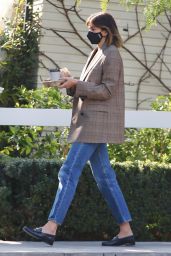 Kaia Gerber - San Vicente Bungalows in West Hollywood 02/10/2021
