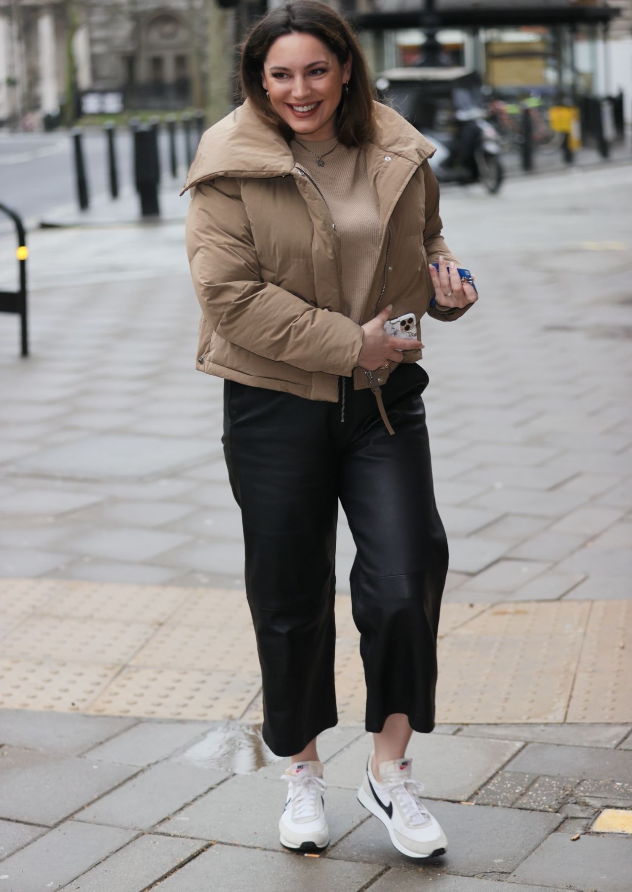 Kelly Brook in Comfy Outfit - London 02/22/2021 • CelebMafia
